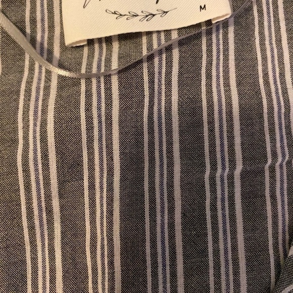 lavender Field blouse size Medium - Picture 3 of 4